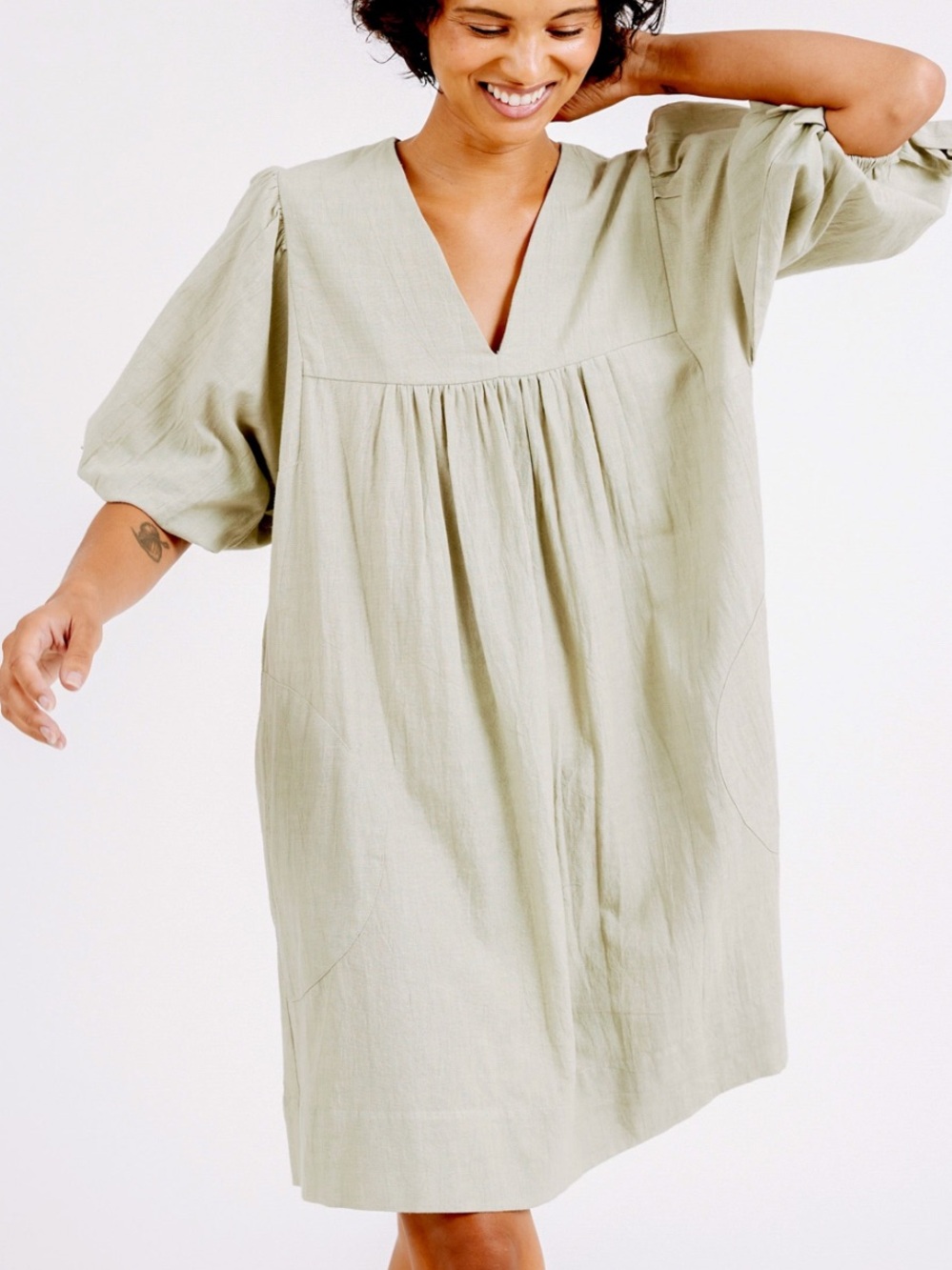 Mirth Belem Sage Green Puff Sleeves  Knee Length dress L